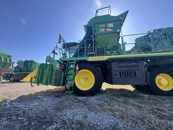 Image of John Deere CP770 equipment image 1