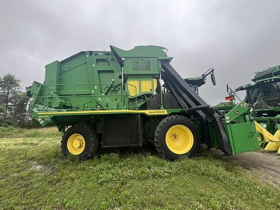Image of John Deere CP770 equipment image 3