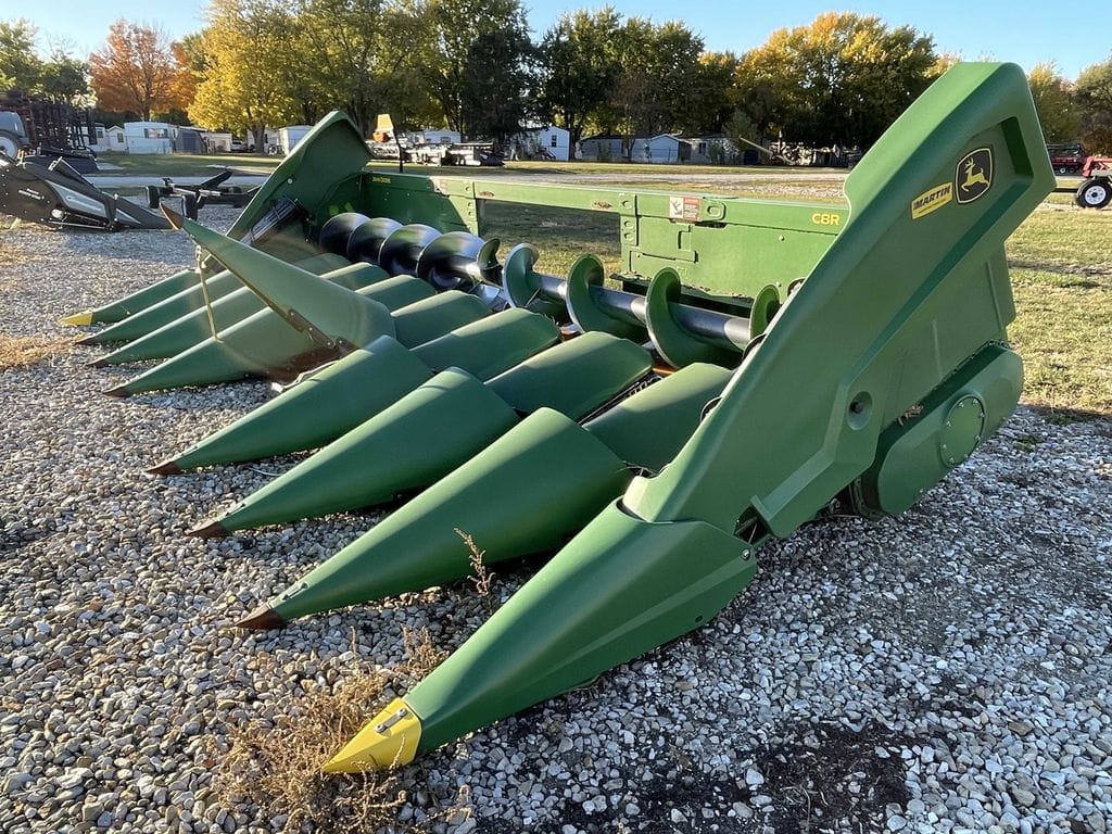 2021 John Deere C8R Equipment Image0