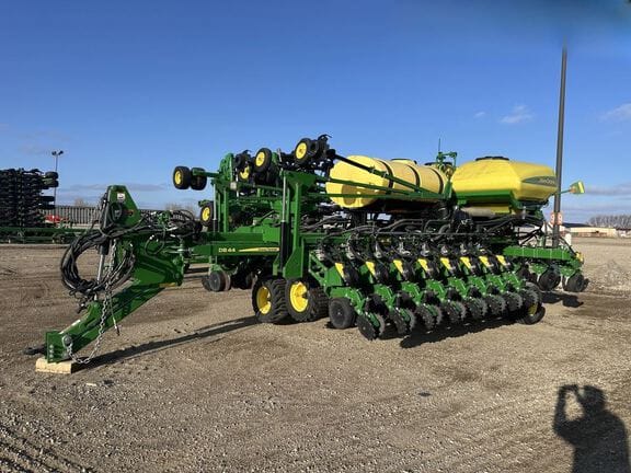 2021 John Deere DB44 Equipment Image0
