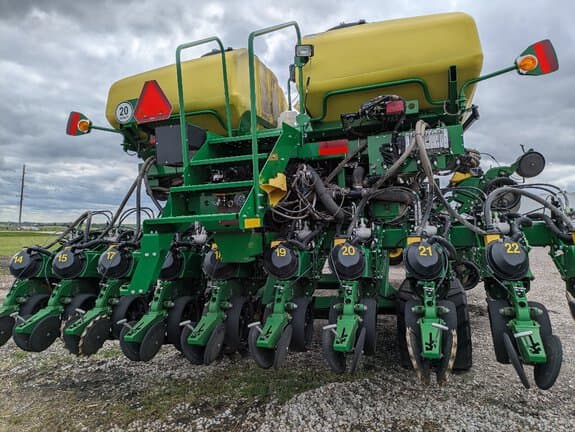 Image of John Deere DB60 equipment image 4