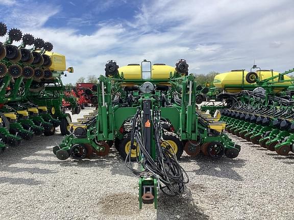 Image of John Deere DB60 equipment image 2