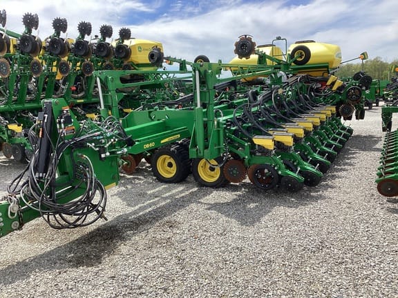2021 John Deere DB60 Equipment Image0