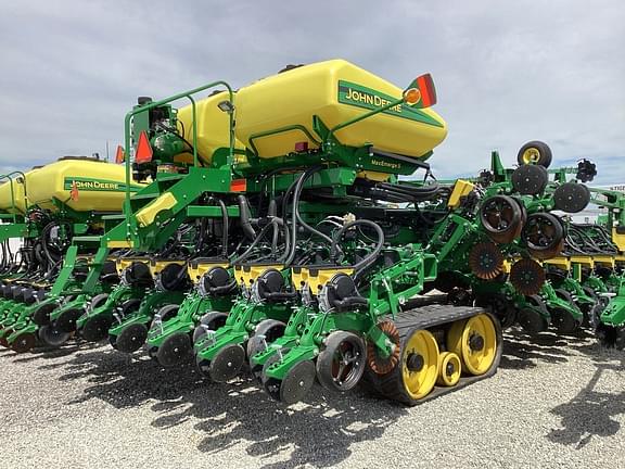 Image of John Deere DB60 equipment image 4