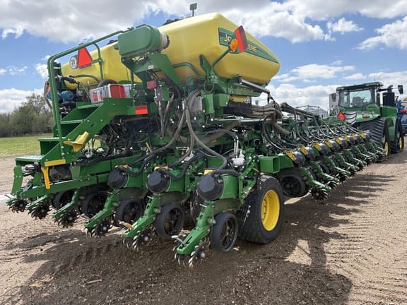 2021 John Deere DB60 Equipment Image0