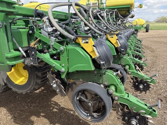 Image of John Deere DB60 equipment image 4