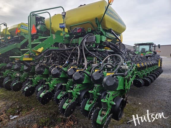 Image of John Deere DB60 equipment image 2