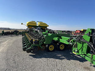 2021 John Deere DB60 Equipment Image0