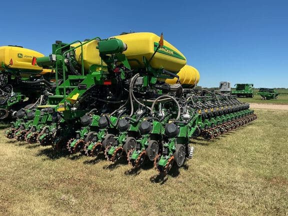 Image of John Deere DB66 equipment image 3