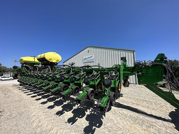 Image of John Deere DB80 equipment image 1