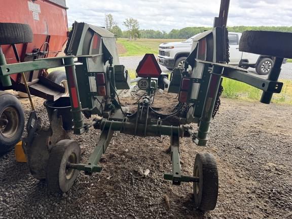 Image of John Deere E12 equipment image 3