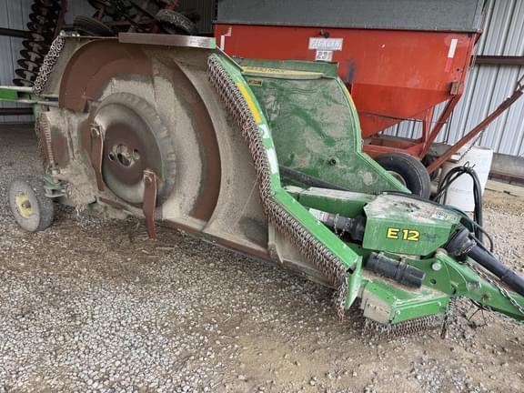 Image of John Deere E12 equipment image 1
