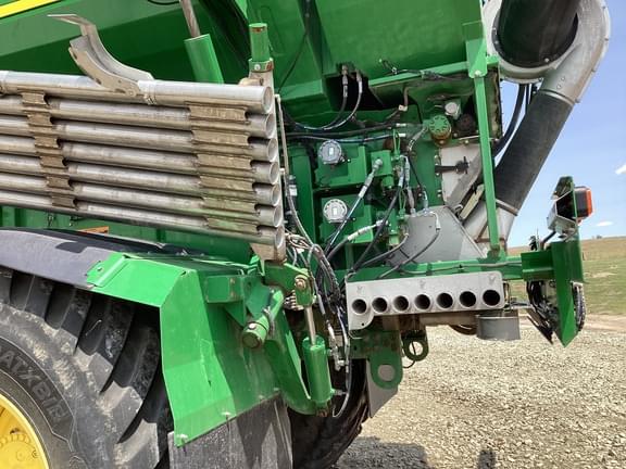 Image of John Deere F4365 equipment image 4