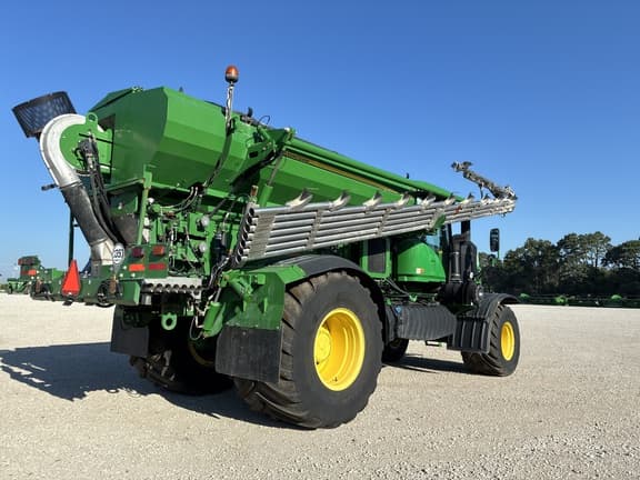 Image of John Deere F4365 equipment image 4