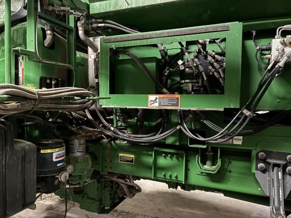 Image of John Deere F4365 equipment image 3