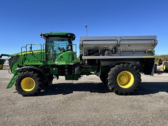 Image of John Deere F4365 equipment image 1