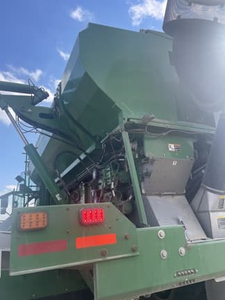 Image of John Deere F4365 equipment image 4