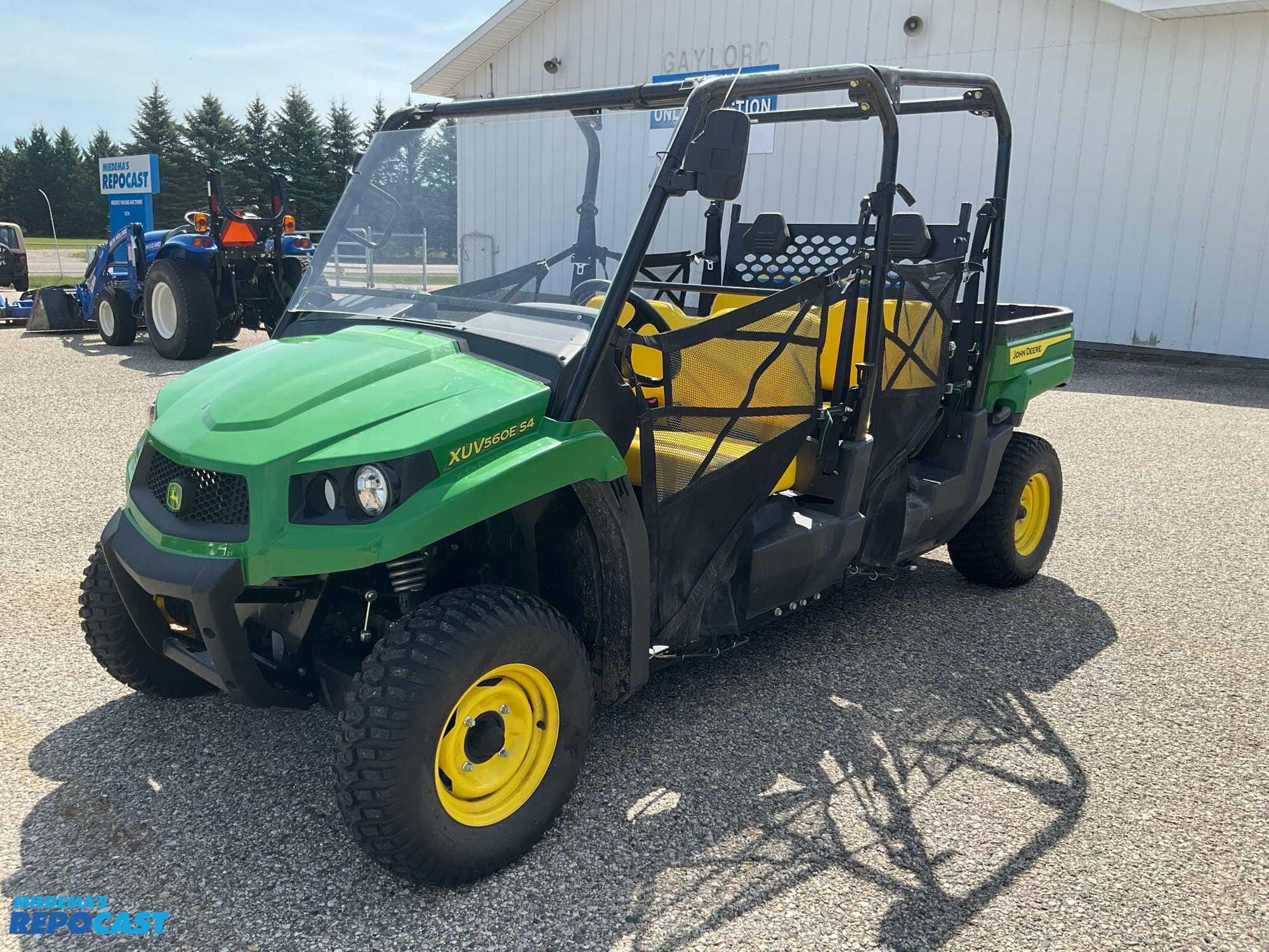 Main image John Deere Gator UTV