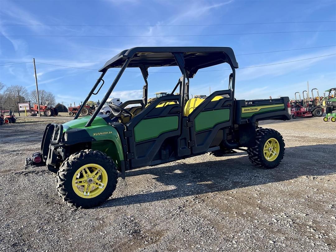 Image of John Deere XUV 825M S4 Primary image