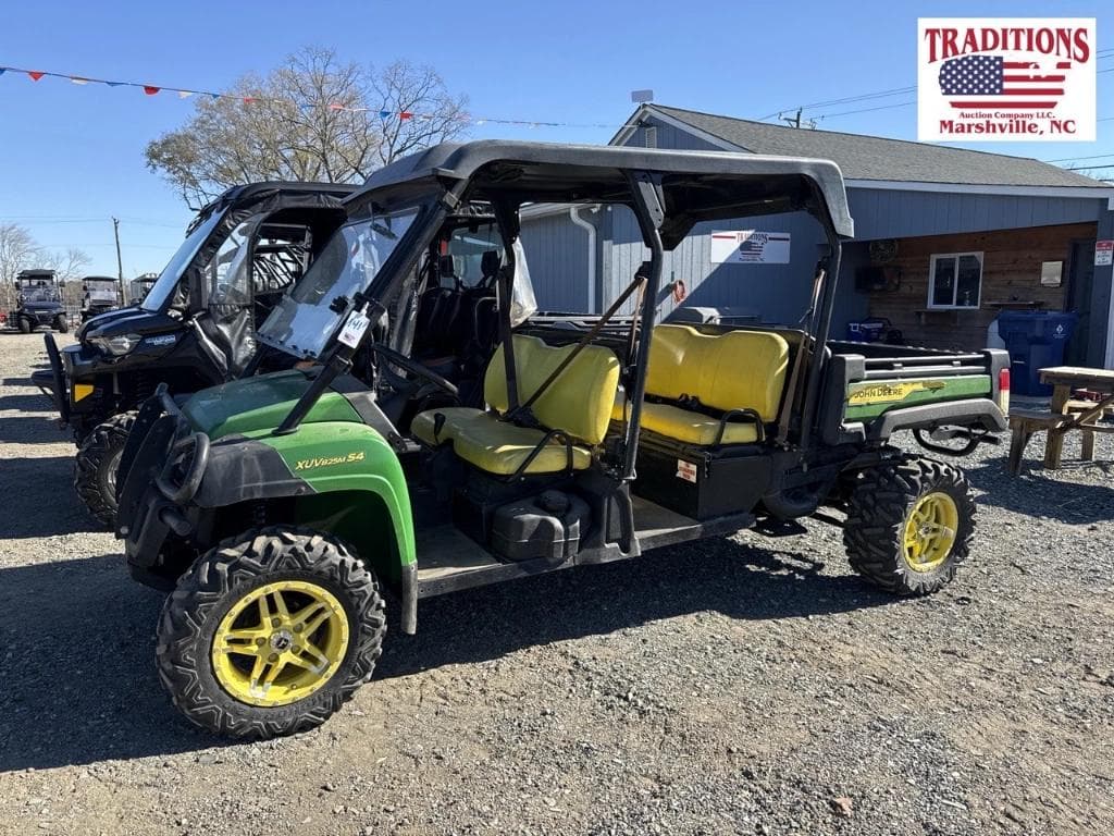 Image of John Deere XUV 825M S4 Primary image