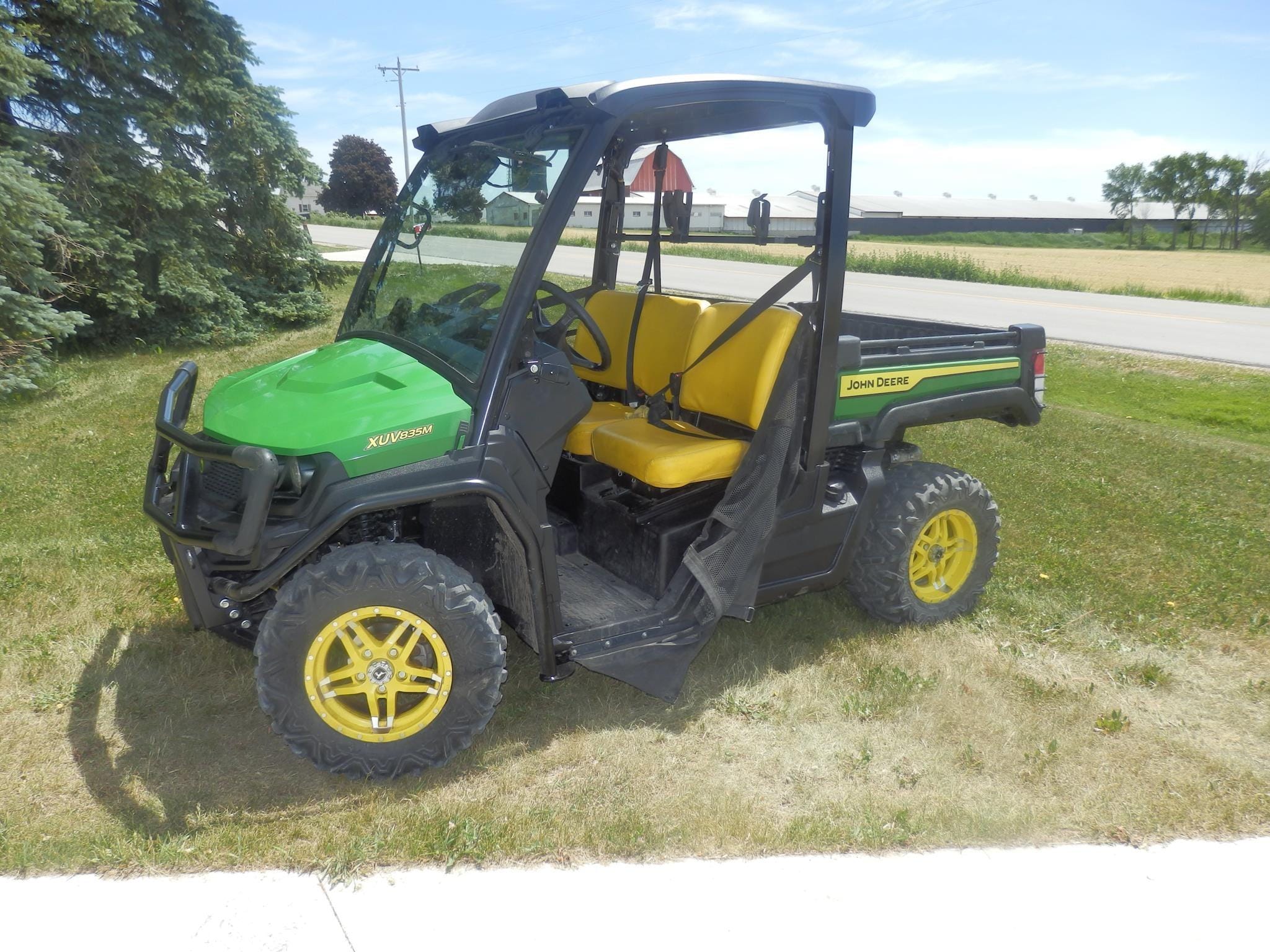 2021 John Deere Gator XUV 835M Equipment Image0