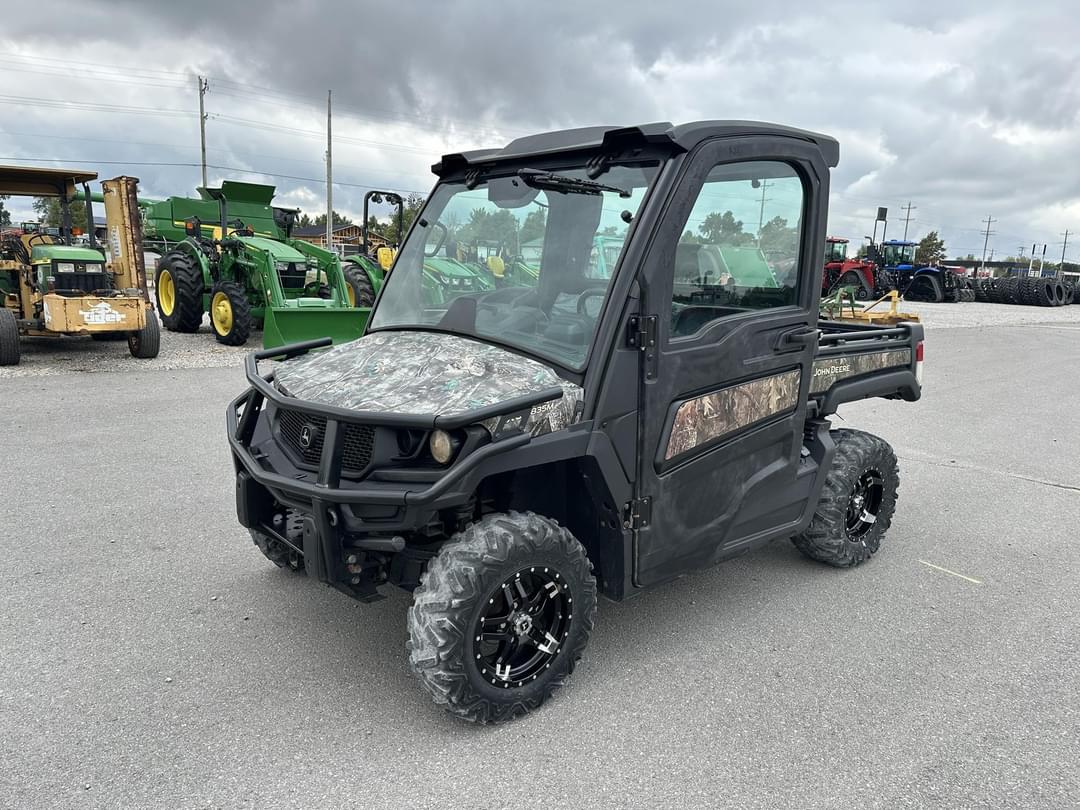 Image of John Deere XUV 835M Primary image