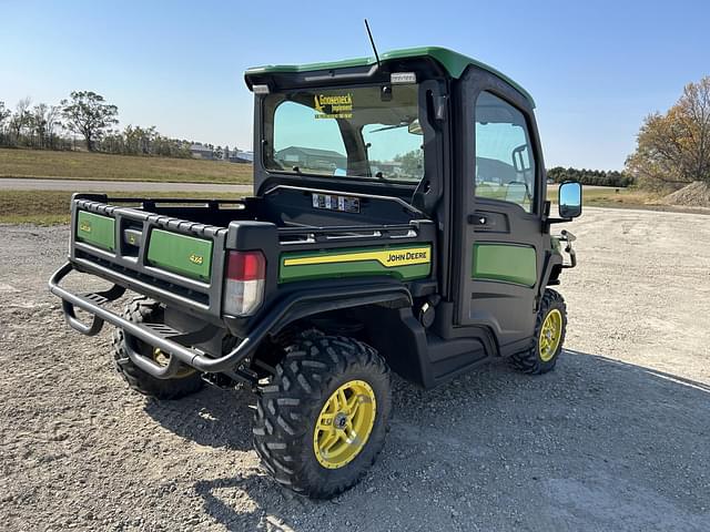 Image of John Deere XUV 835R equipment image 2