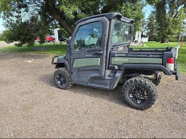 Image of John Deere XUV 835R equipment image 2