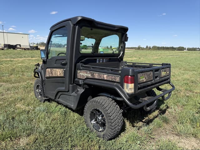 Image of John Deere Gator XUV 835R equipment image 1