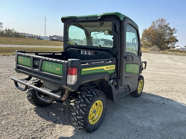 Image of John Deere XUV 835R equipment image 2