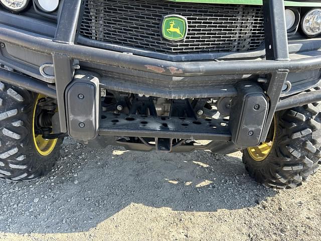 Image of John Deere XUV 835R equipment image 4