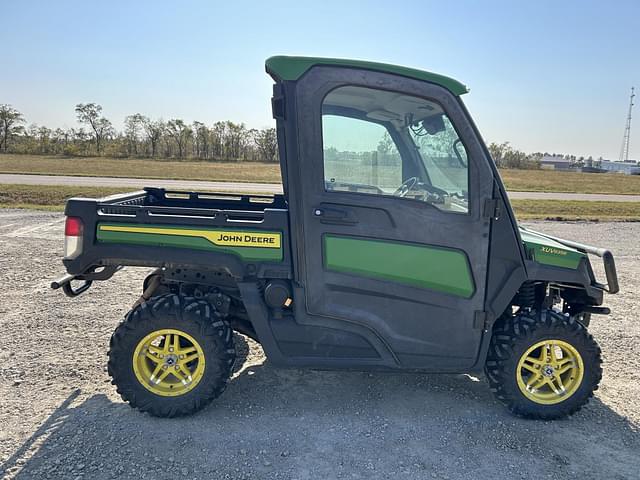 Image of John Deere XUV 835R equipment image 1