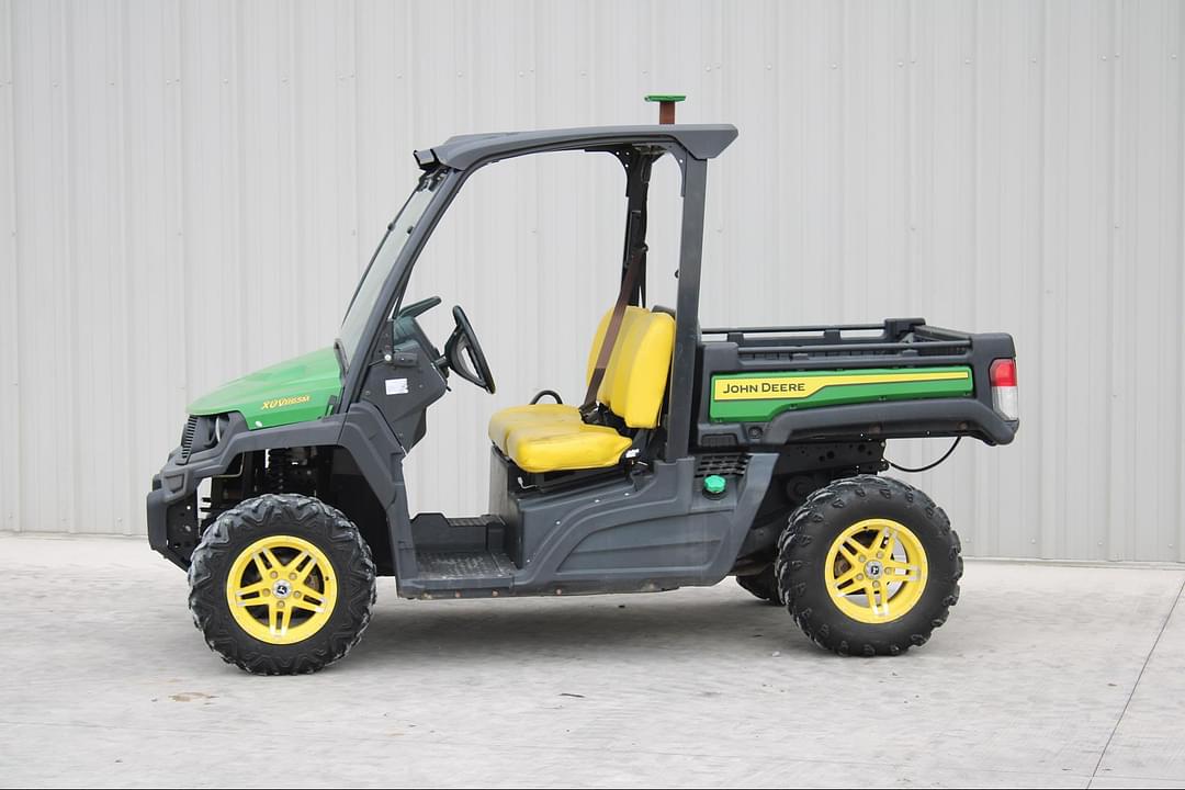 Image of John Deere XUV 865M Primary image