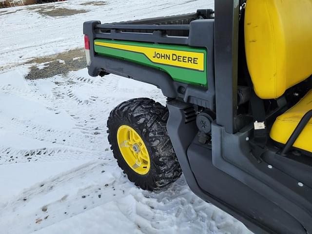 Image of John Deere XUV 865M equipment image 3