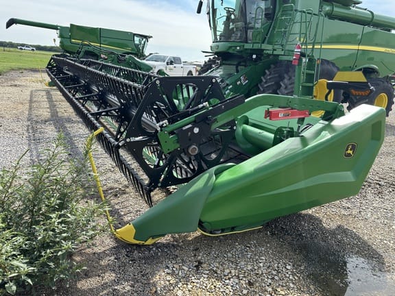 2021 John Deere HD40R Equipment Image0