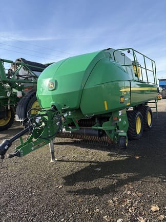 2021 John Deere L341 Equipment Image0