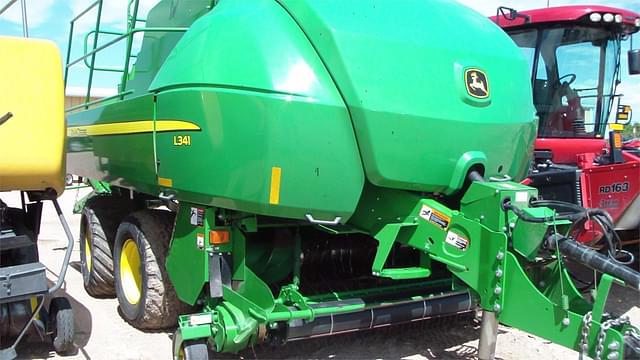 Image of John Deere L341 equipment image 4