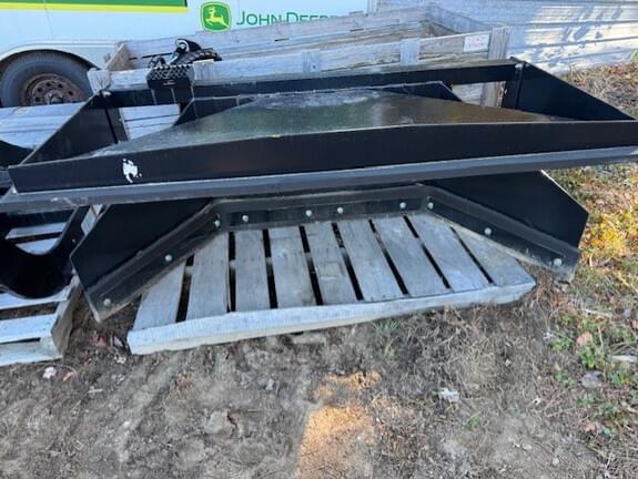 Image of John Deere MS72 equipment image 1