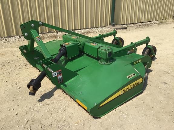 Image of John Deere MX8 equipment image 1