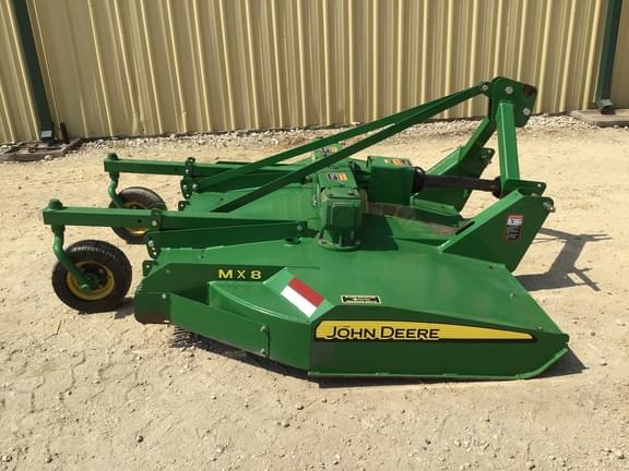 Image of John Deere MX8 equipment image 4