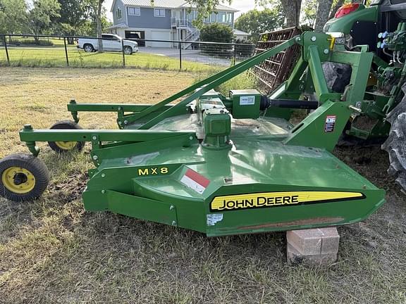 Image of John Deere MX8 equipment image 4