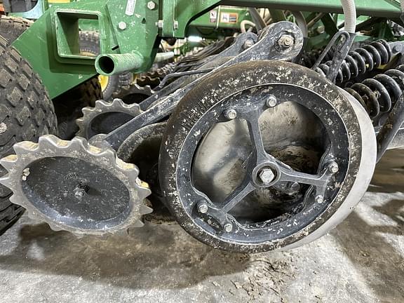 Image of John Deere N530C equipment image 2