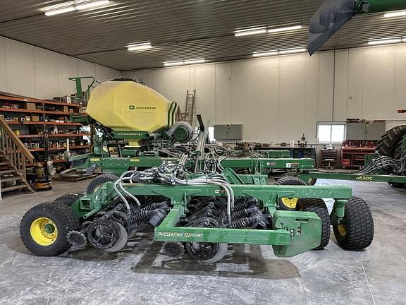 Image of John Deere N530C equipment image 4