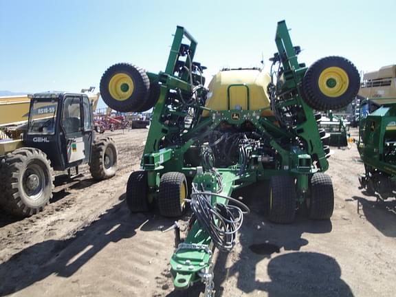 Image of John Deere N530C equipment image 1