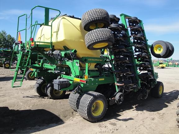 Image of John Deere N530C equipment image 4