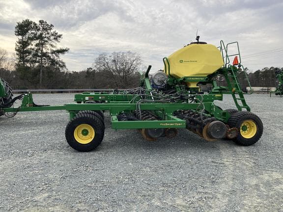 Image of John Deere N530C equipment image 4