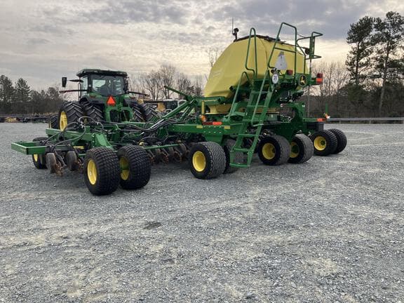 Image of John Deere N530C equipment image 2