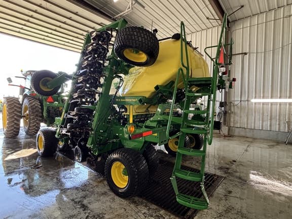 Image of John Deere N530C equipment image 2