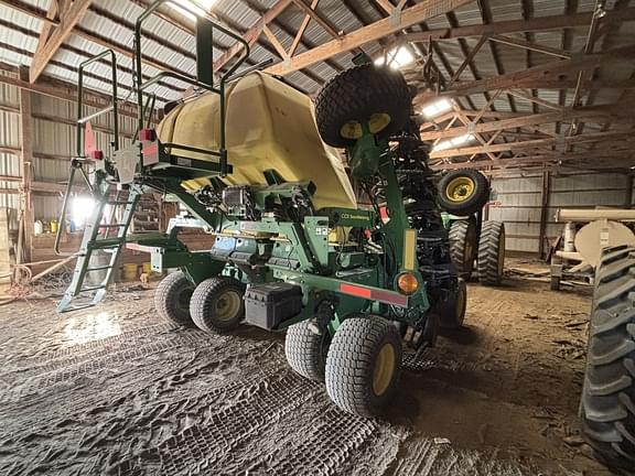 Image of John Deere N530C equipment image 4