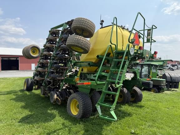 Image of John Deere N530C equipment image 2